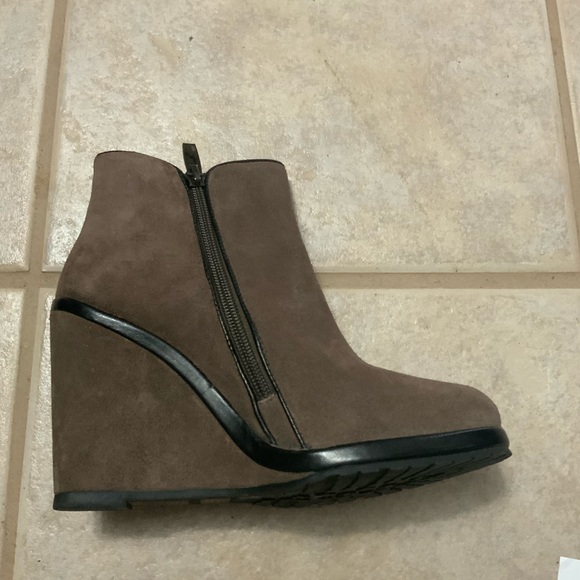 Vince Camuto | Shoes | Vince Camuto Zipper Booties | Poshmark